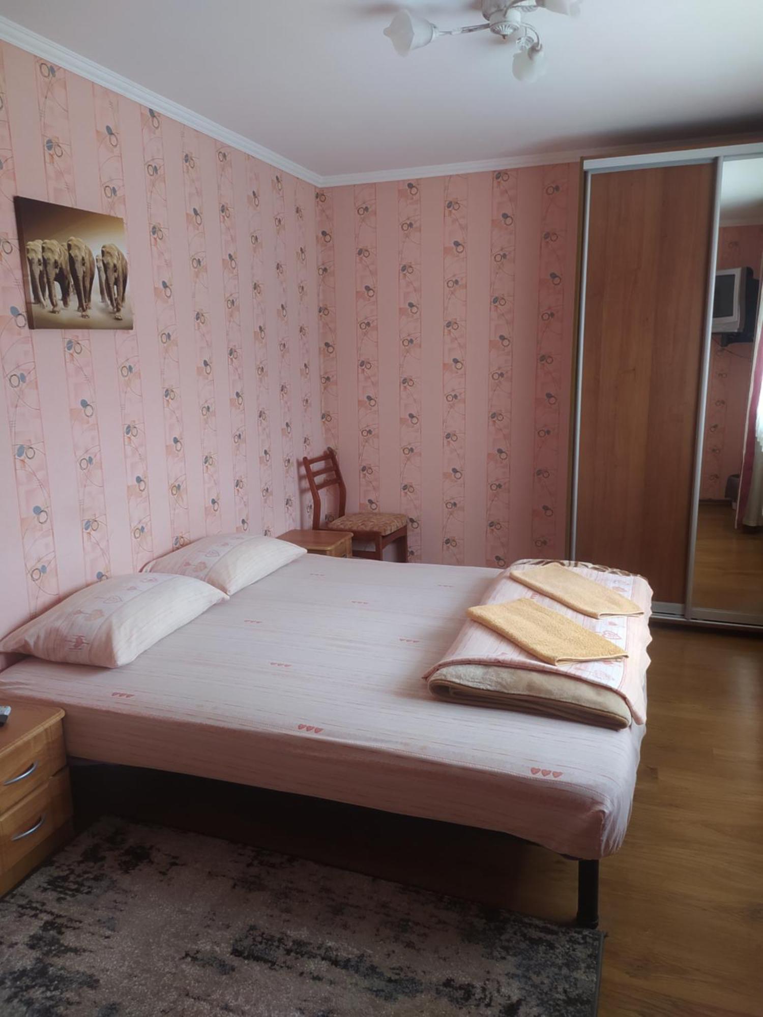 Guest House Cherepaha Kamianets-Podilskyi Exterior foto